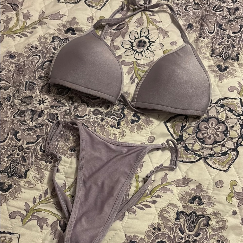 Chic Women's Bikini Set in lilac color